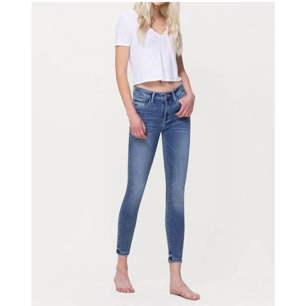 Flying Monkey viv mid-rise crop skinny jean in medium was size 25